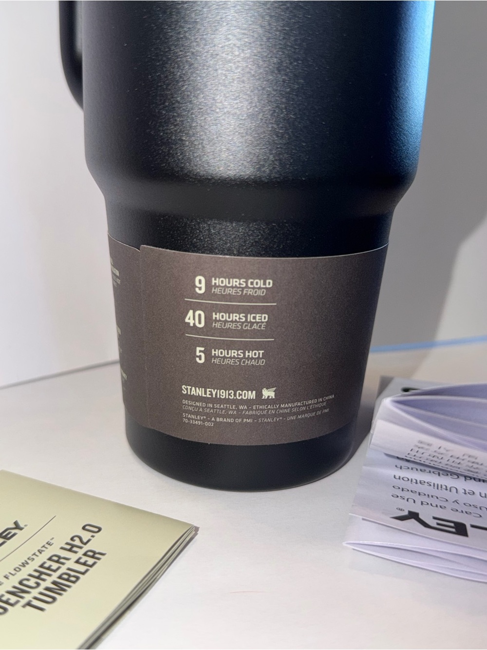 LIMITED Stanley Quencher H2.0 FlowState Tumbler 30oz, Black Chroma - Picture 3 of 6
